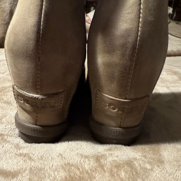 Sorel Joan of Arctic Wedge Boots size 7 - Picture 2 of 9